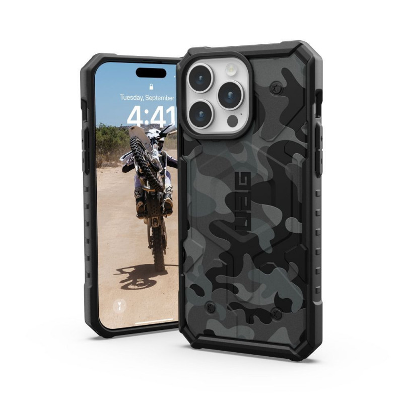 Apple iPhone 15 Pro Max Case Urban Armor Gear Pathfinder Premium case  MagSAFE  Midnight camo 